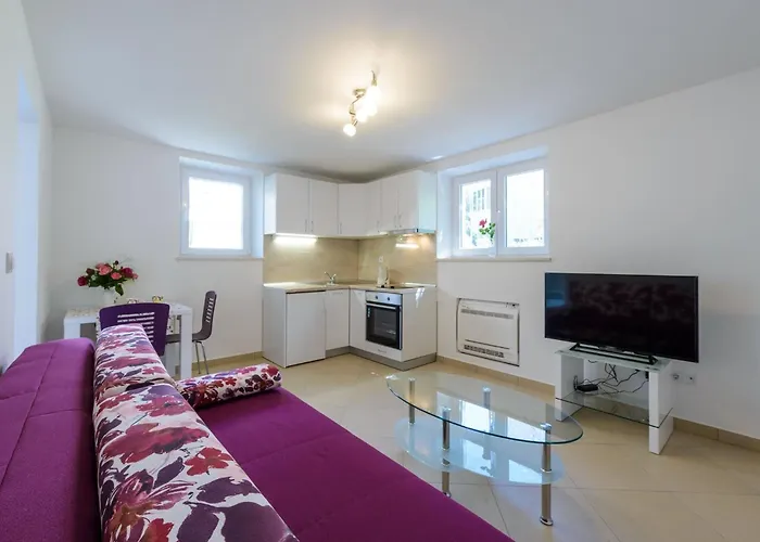 公寓 Pavlina - One Bedroom With Terrace