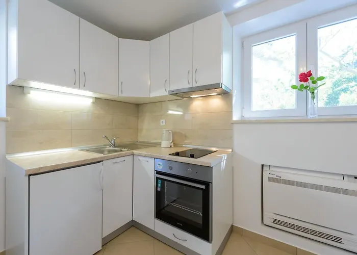 公寓 Pavlina - One Bedroom With Terrace *