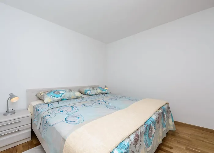 Pavlina - One Bedroom With Terrace