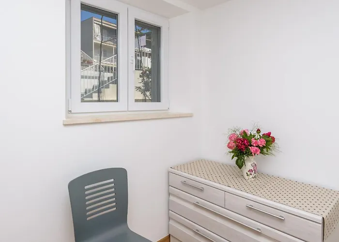 Pavlina - One Bedroom With Terrace * Дубровник